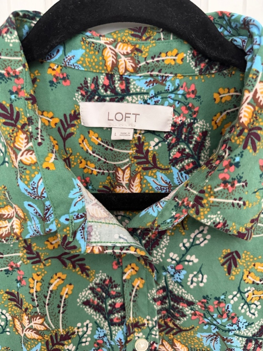 LOFT Green Floral-Print Button Down Shirt - Picture 2 of 6